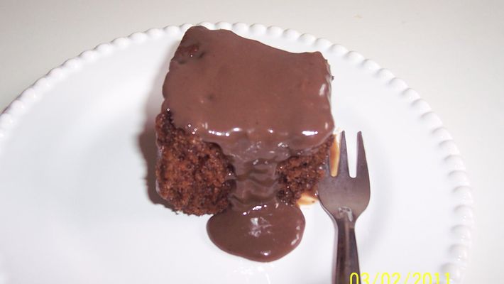 Receita de bolo de chocolate com creme de café com chocolate
