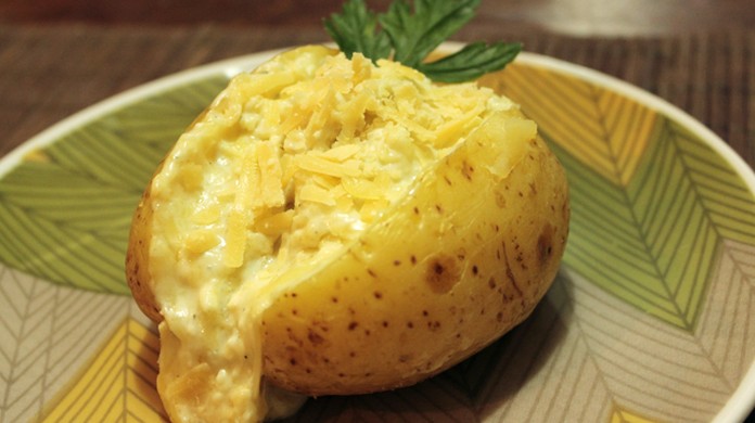Receita de baked potato simples e delicioso